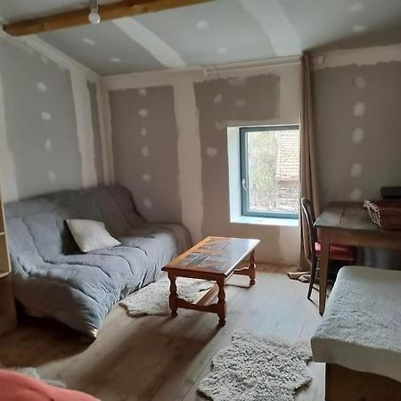 Gite La Roche Paisible Saint-Julien-de-Coppel Εξωτερικό φωτογραφία
