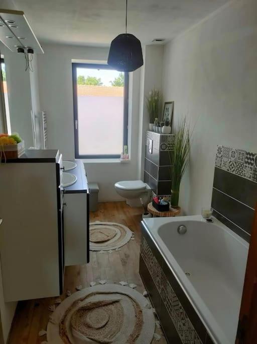 Gite La Roche Paisible Saint-Julien-de-Coppel Εξωτερικό φωτογραφία