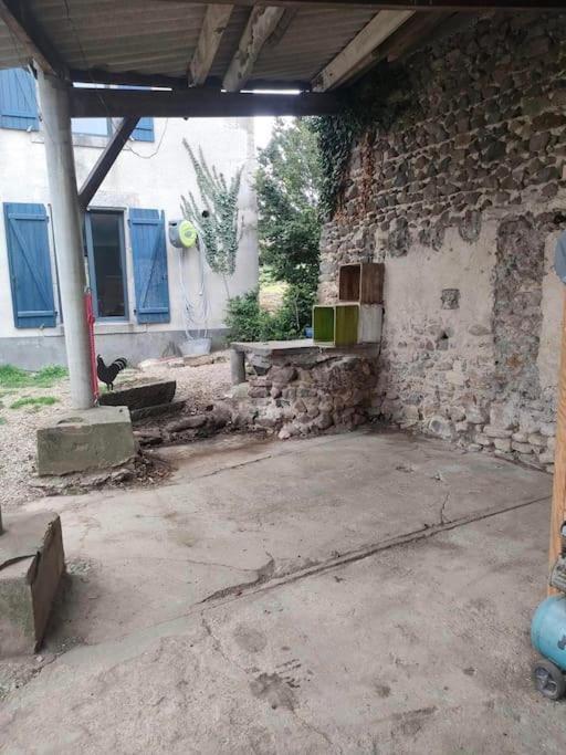 Gite La Roche Paisible Saint-Julien-de-Coppel Εξωτερικό φωτογραφία